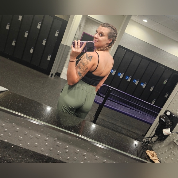 Meet your Posher, Heather - Picture 8 of 16